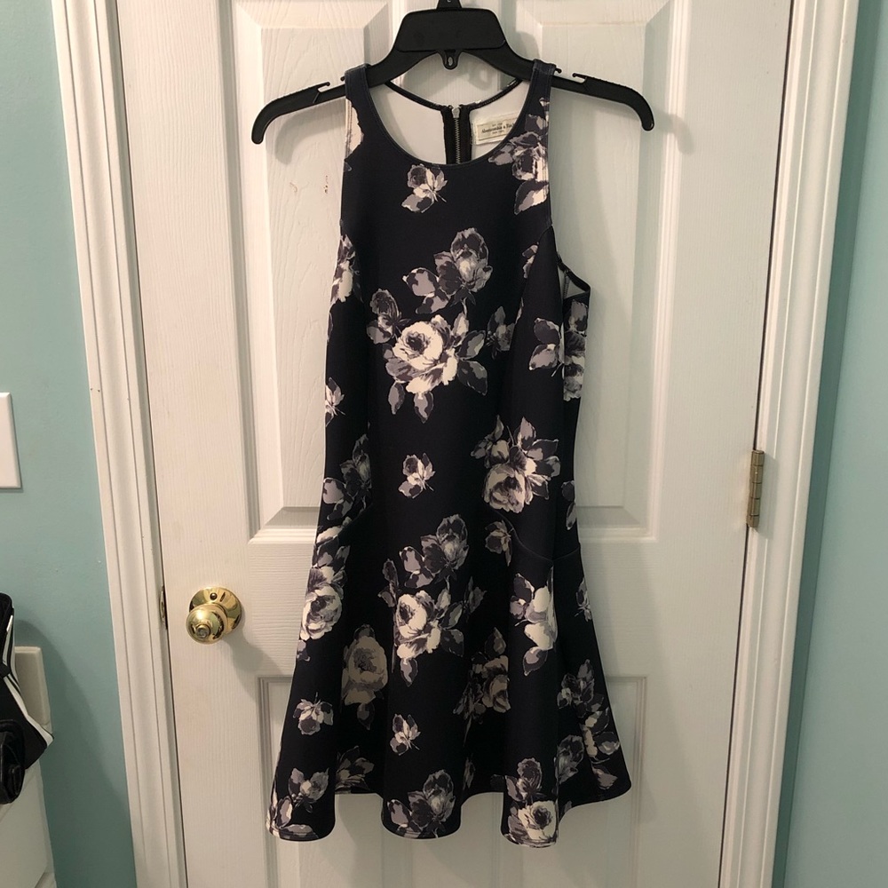 Short, comfortable floral dress